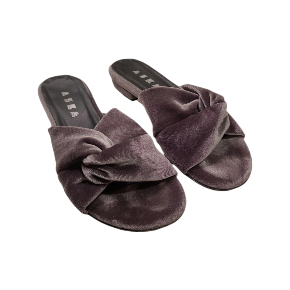 ASKA | Emily Grey Velvet Flat Sandals in Size EU 36 / US 6